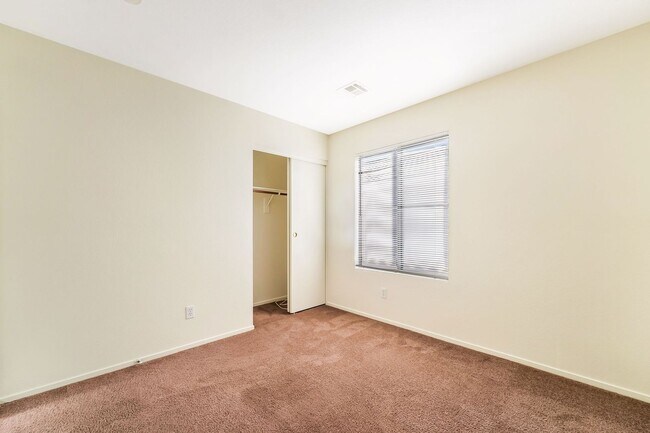 Building Photo - Modern Southwest Las Vegas Home with Fresh Upgrades & Inviting Open Layout!