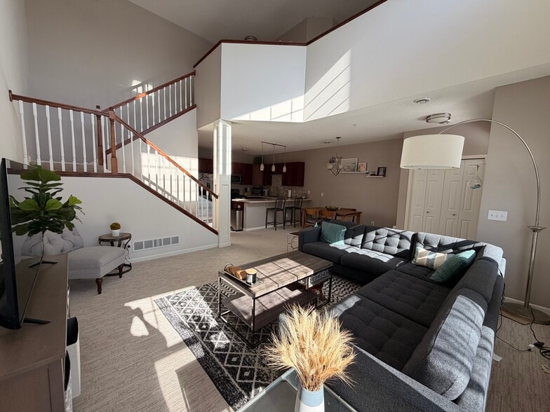 Full view - 515 W 84th St