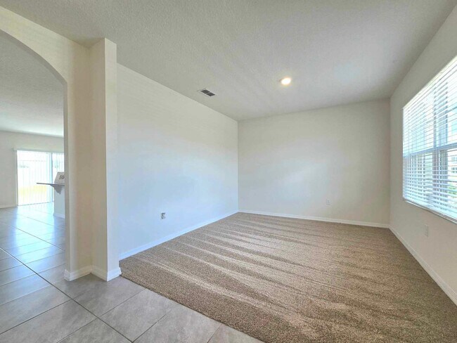 Building Photo - Spacious 5 bedroom/3 bathroom home in Riverstone Community, NOW AVAILABLE!