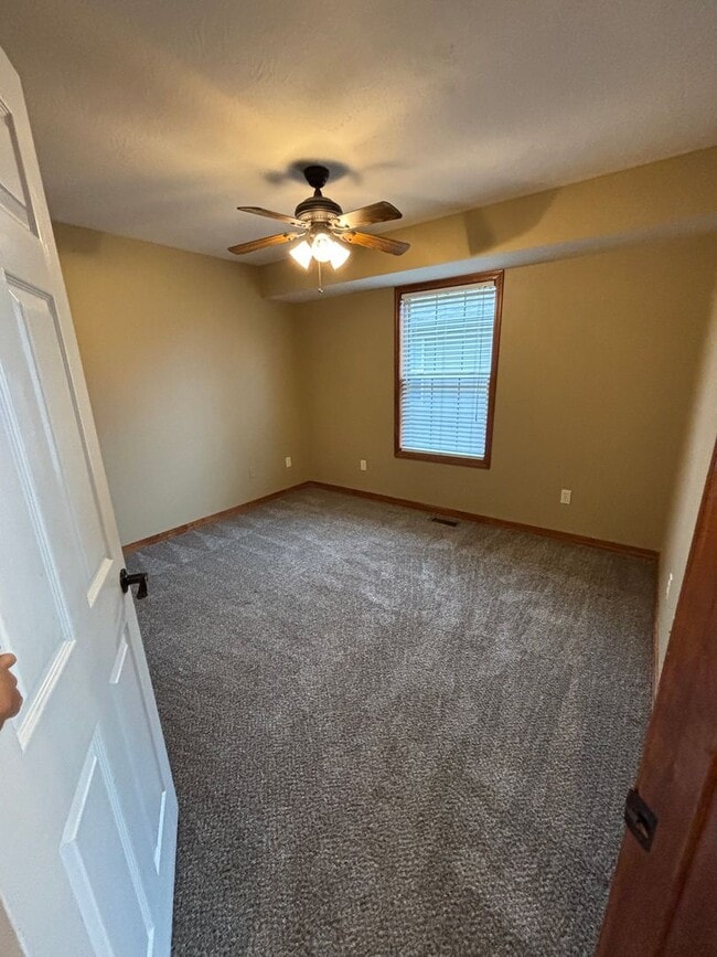 Building Photo - 4 Bed 2 Bath Home in Nixa!!