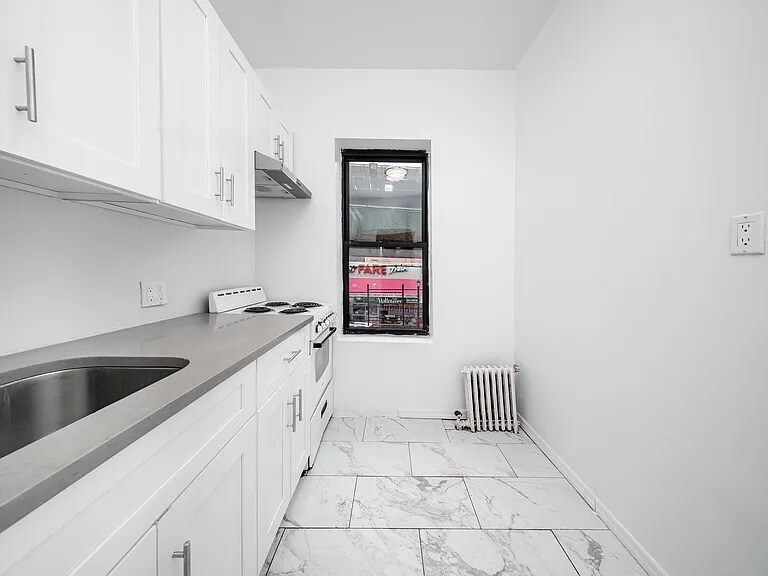 Building Photo - 8703 90th St