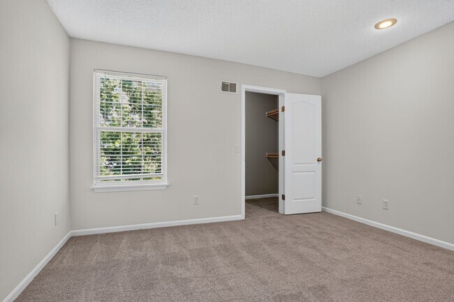 Building Photo - 15914 W 91st Terrace