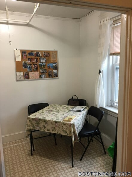 Building Photo - 1615 Commonwealth Ave