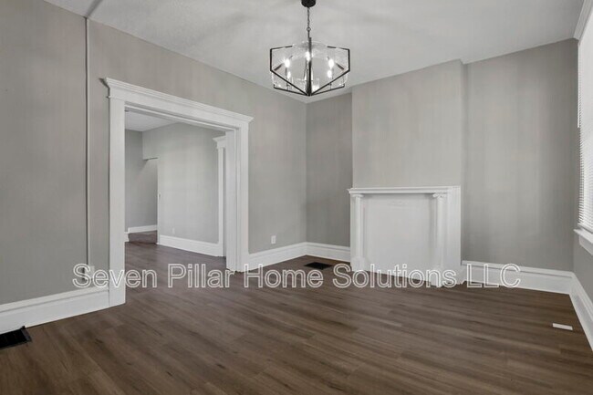 Building Photo - 1544 Granville St