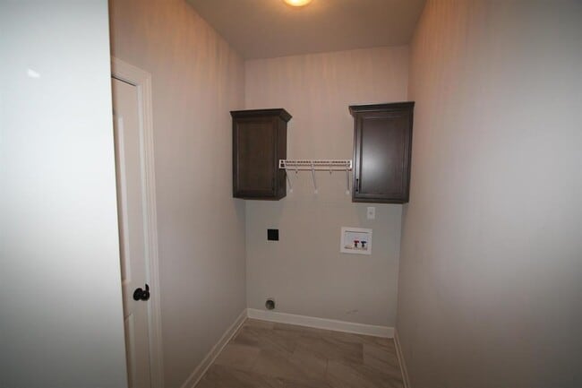 Building Photo - 5191 Forest Bend Cove
