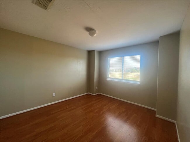 Building Photo - 11618 Champions Green Dr