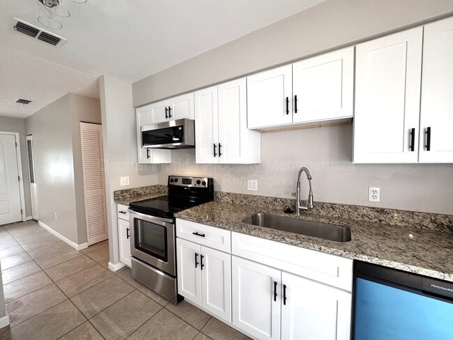 Building Photo - 563 Fort Smith Blvd