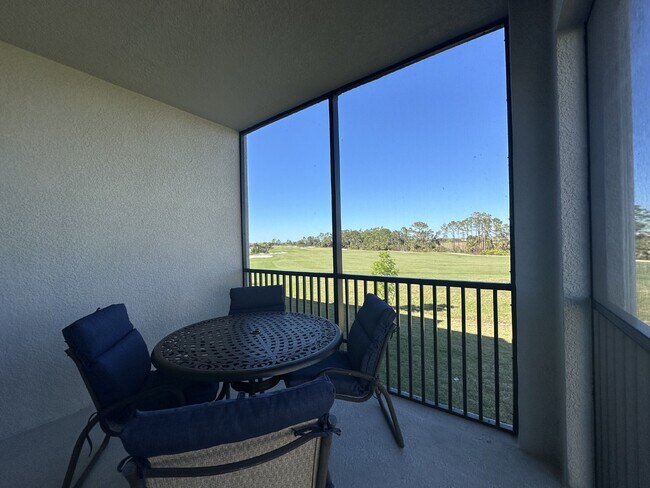 Building Photo - "Spacious 3-Bed with 2 Baths Condo in Prime Venice Location"