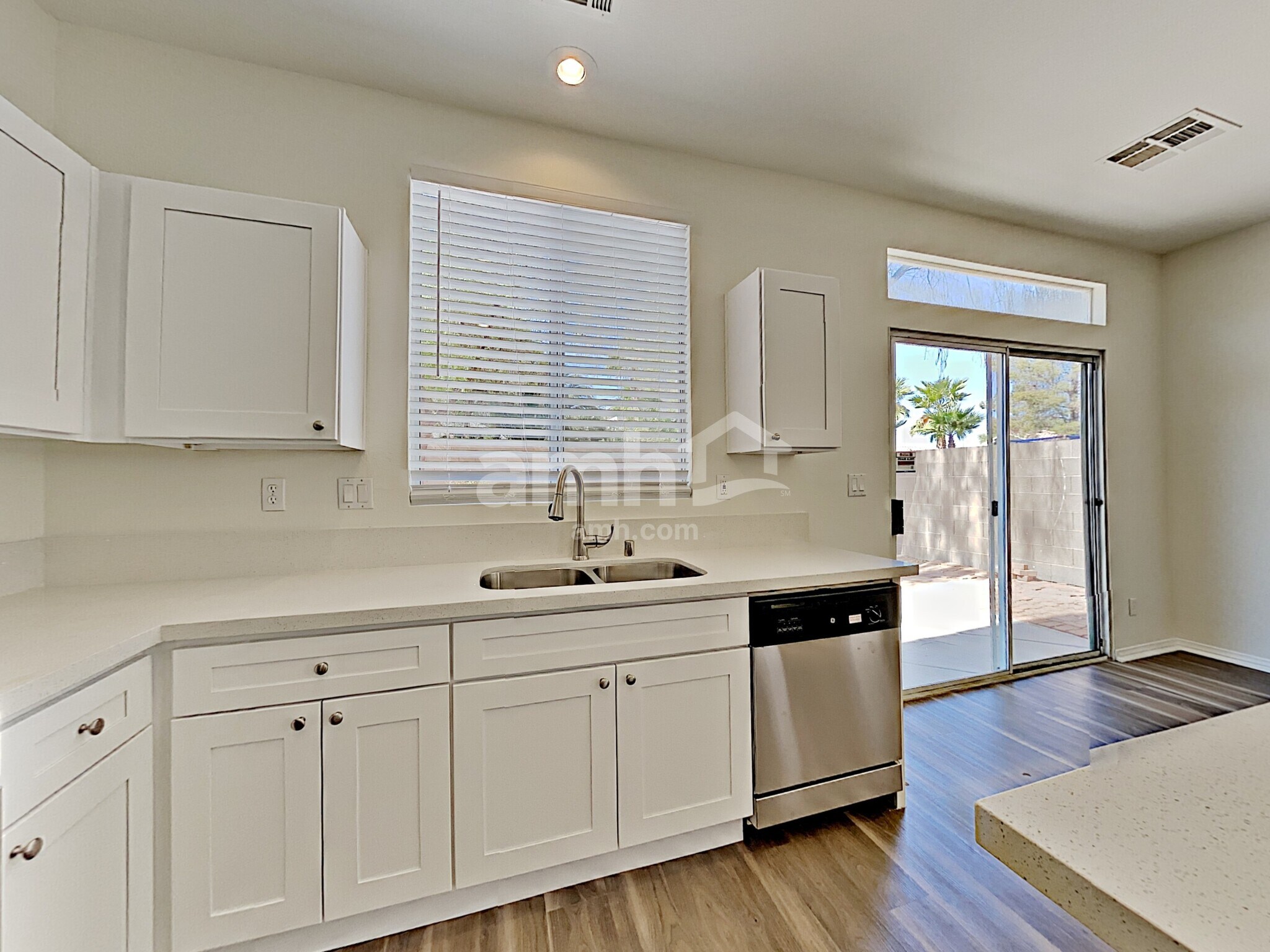 Building Photo - 265 S Summer Meadow St