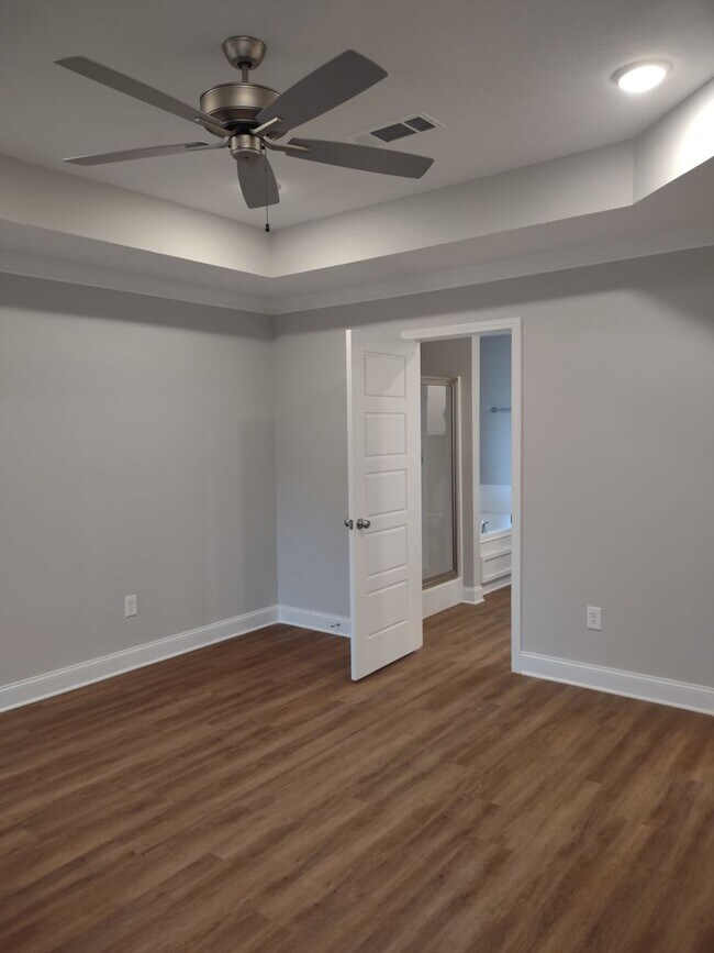 Building Photo - JUST REDUCED!! PLUS..***Move in Special..1...