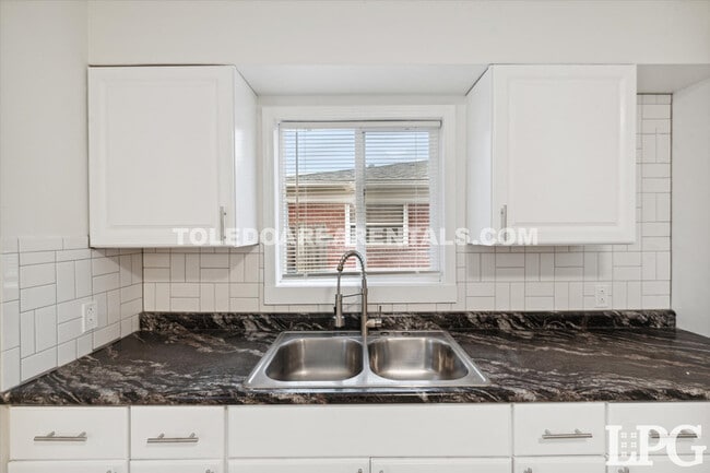 Building Photo - 2023 Welker Ave