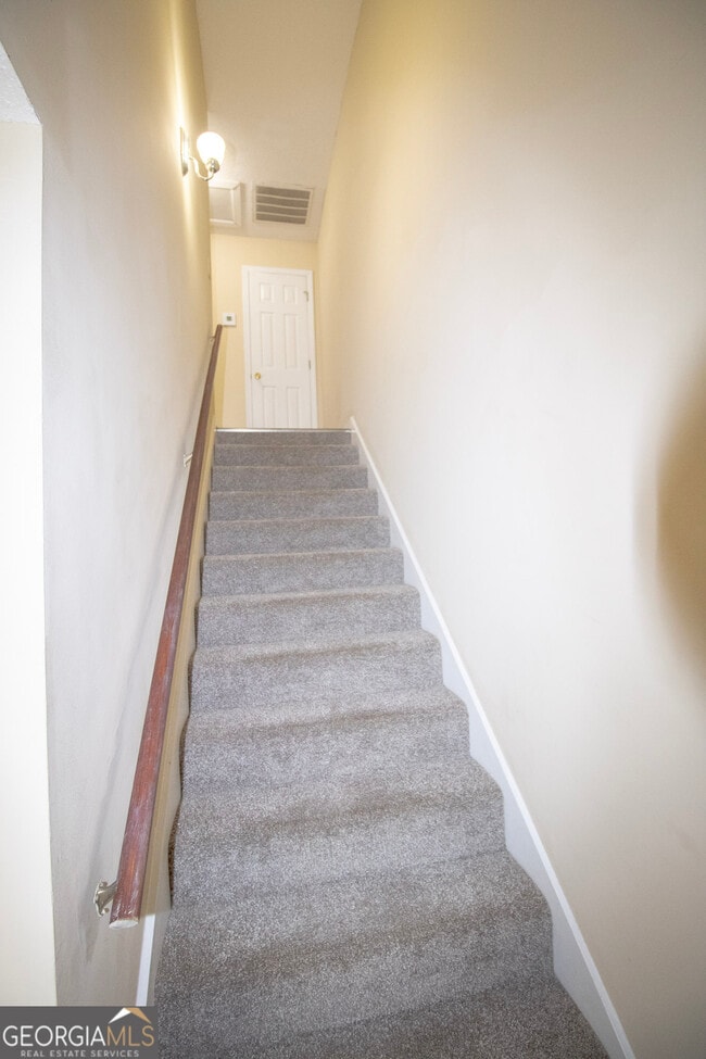 Building Photo - 1602 Drayton Ln