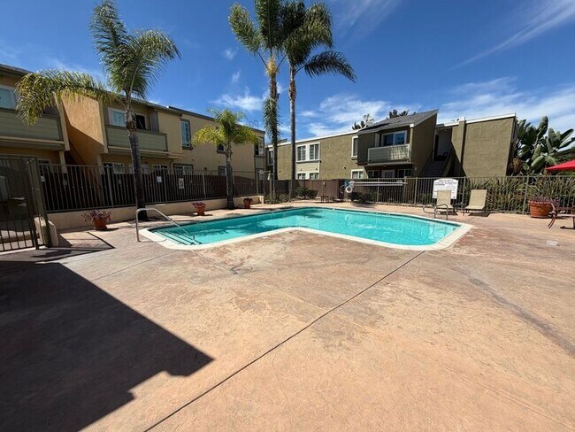Building Photo - 5402 Balboa Arms Dr