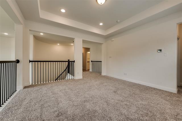 Building Photo - 617 Montrose Dr