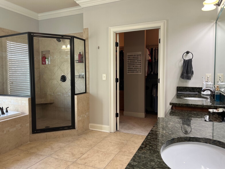 Building Photo - 7955 Magnolia Sq