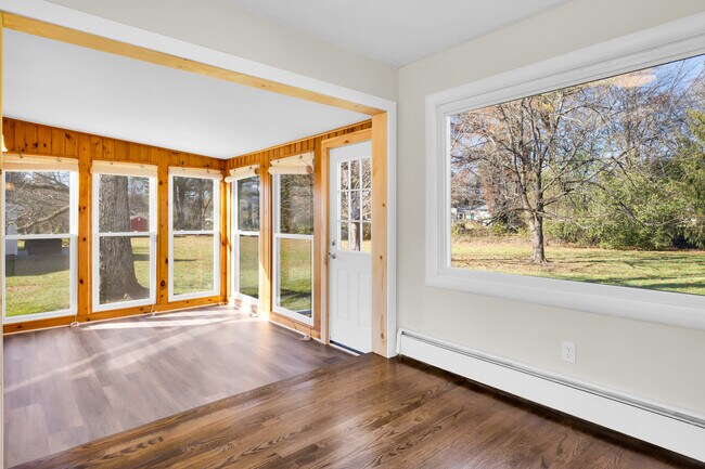 Building Photo - 26 Seminole Cir