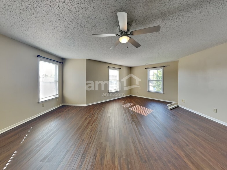 Building Photo - 5537 Floating Leaf Dr