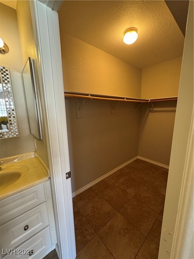 Building Photo - 8221 Diamond Star Ct