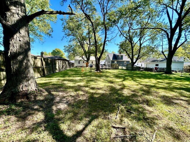 Building Photo - 9344 Keilman St