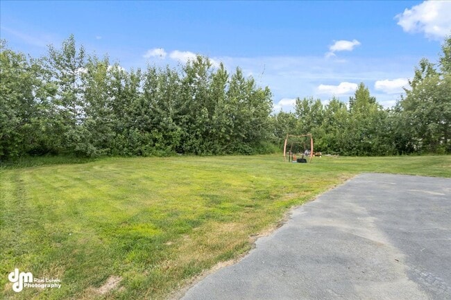 Building Photo - Spacious 5BD/3BA Home!