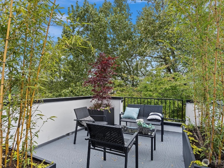 Building Photo - 2525 29th Ave S