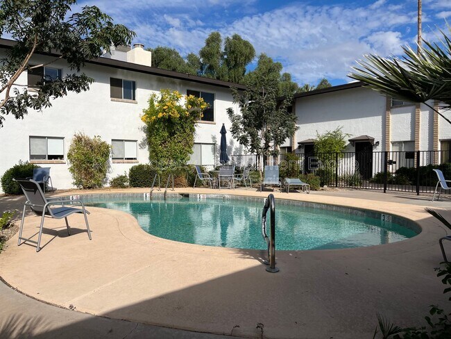 Building Photo - 3637 E Monterosa St