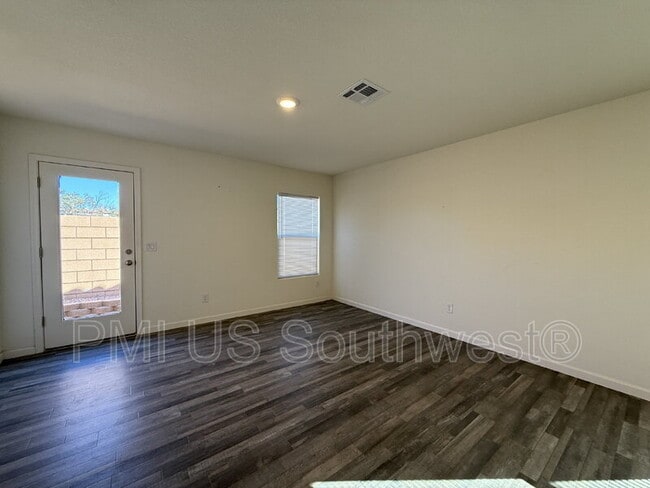 Building Photo - 2430 River Valley Cir