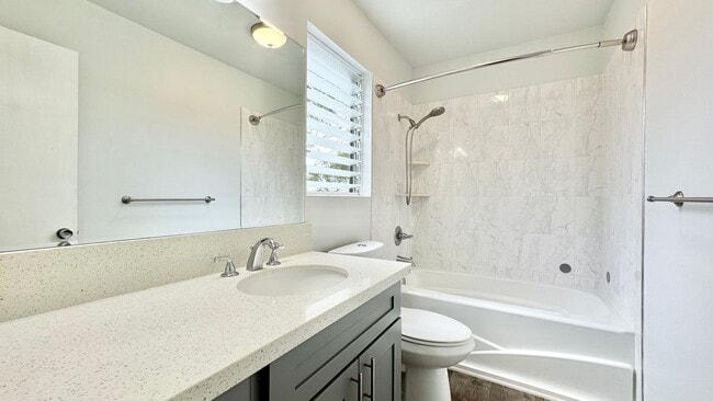 Building Photo - UPDATED 3 BEDROOM WITH 2 CAR GARAGE IN AIEA
