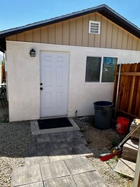 Building Photo - 174 Maple Ave