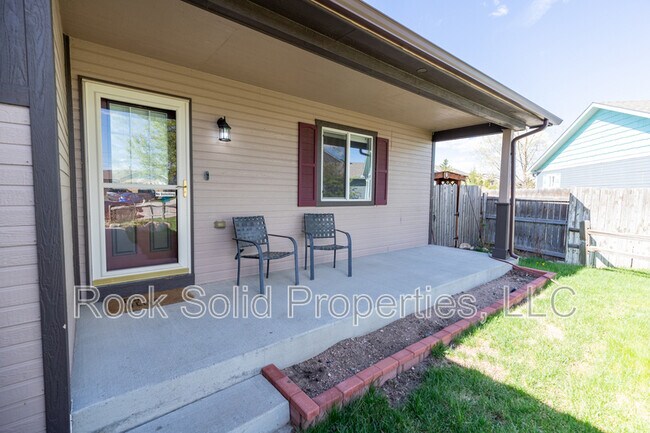 Building Photo - 1113 Banjo Ct