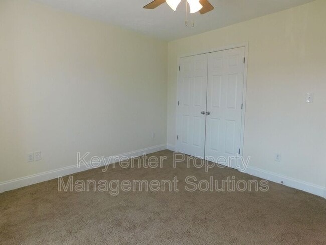 Building Photo - 22 Enchanted View Cir