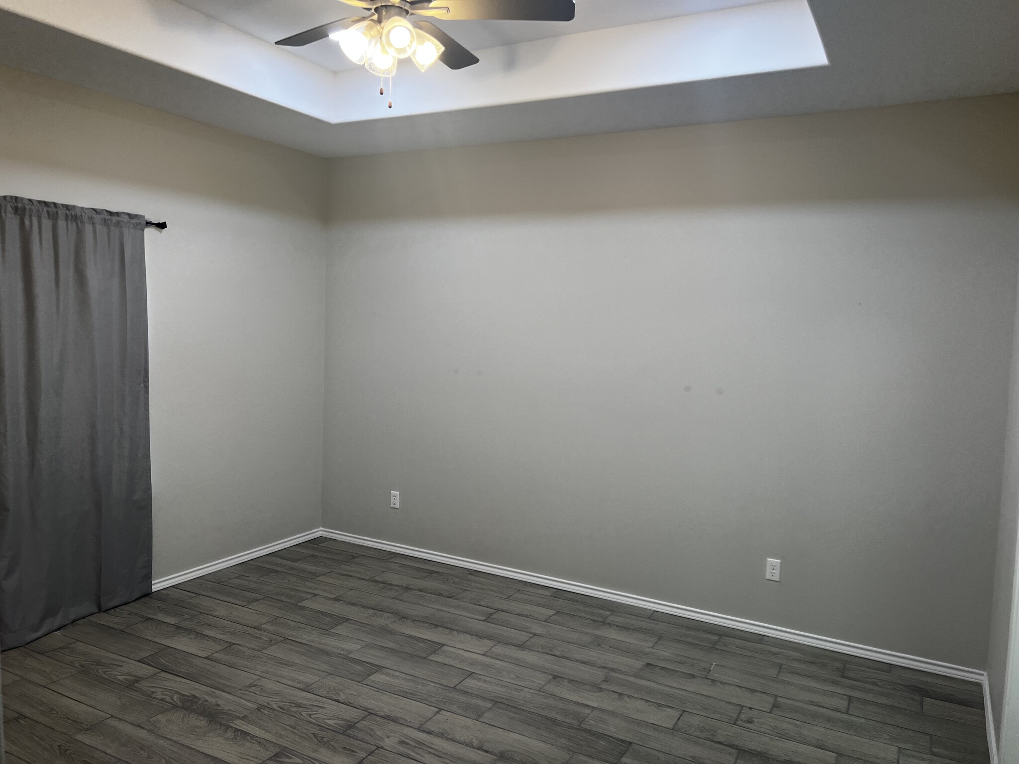 Building Photo - 5908 Sandpiper Ave