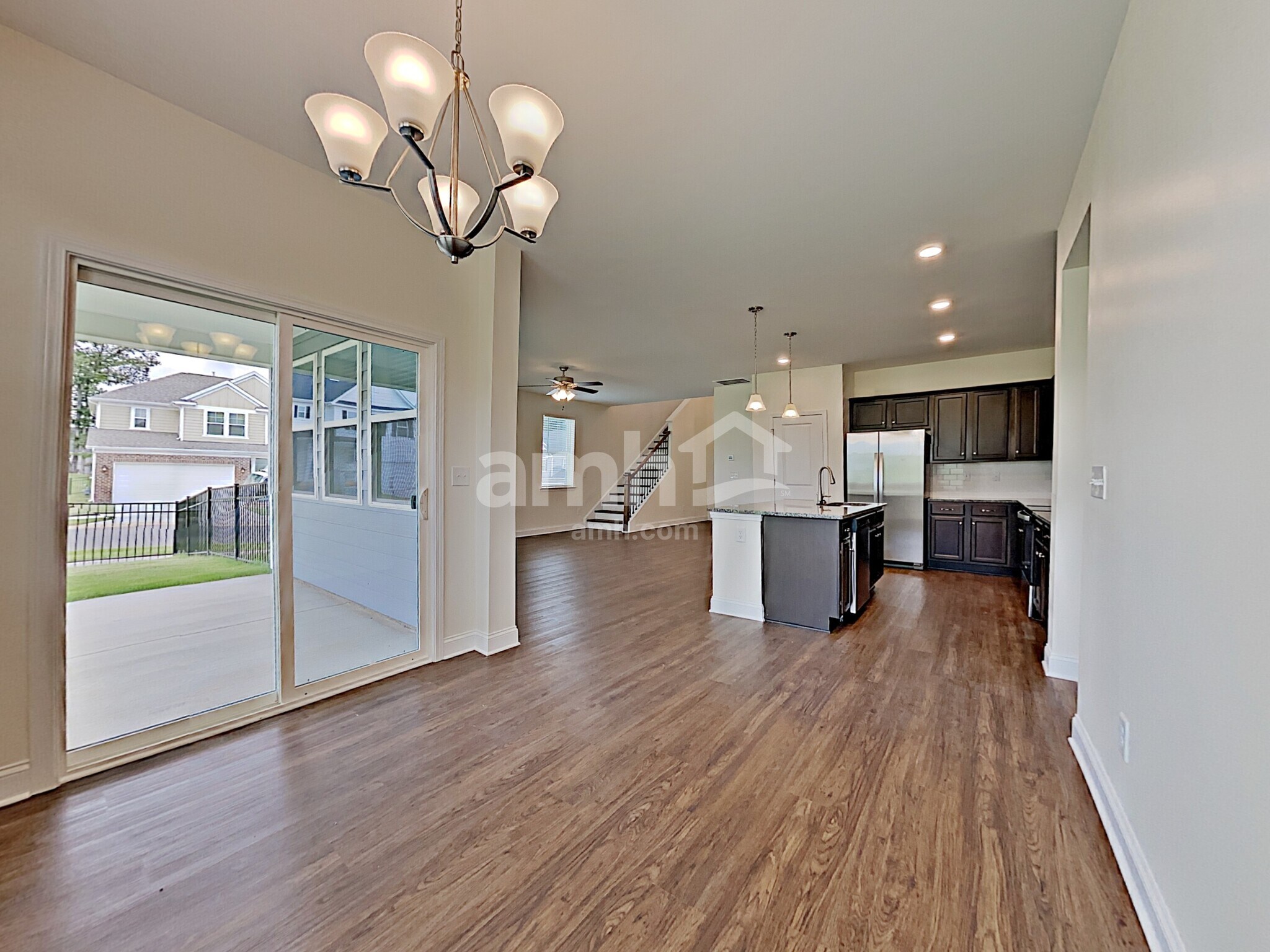 Building Photo - 142 Willowbrook Dr