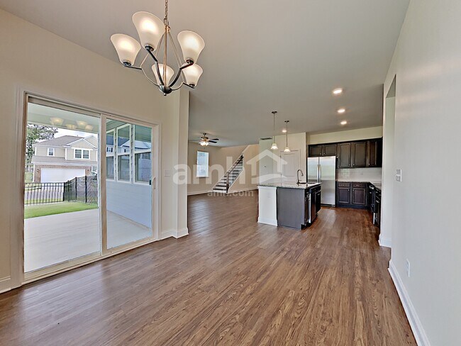 Building Photo - 142 Willowbrook Dr