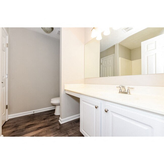 Building Photo - 4247 Chestnut Lake Ave