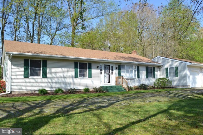 Building Photo - 925 Dyke Branch Rd