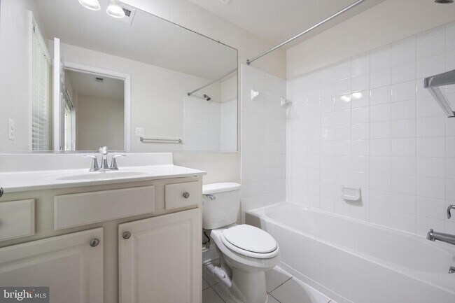 Building Photo - 8342 Broderick Cir