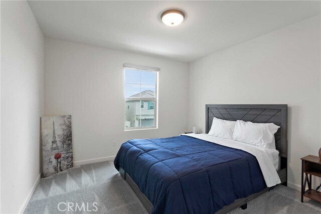 Building Photo - 460 W Buttercup Ln