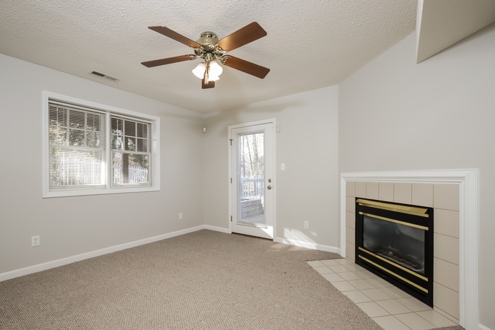 Building Photo - 936 Heatherstone Dr