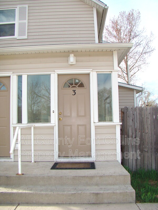 Building Photo - 401 Elm St