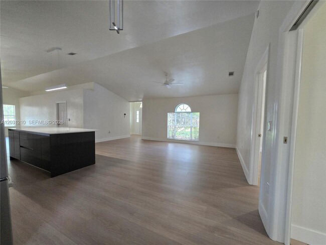 Building Photo - 8309 SW 61st Pl