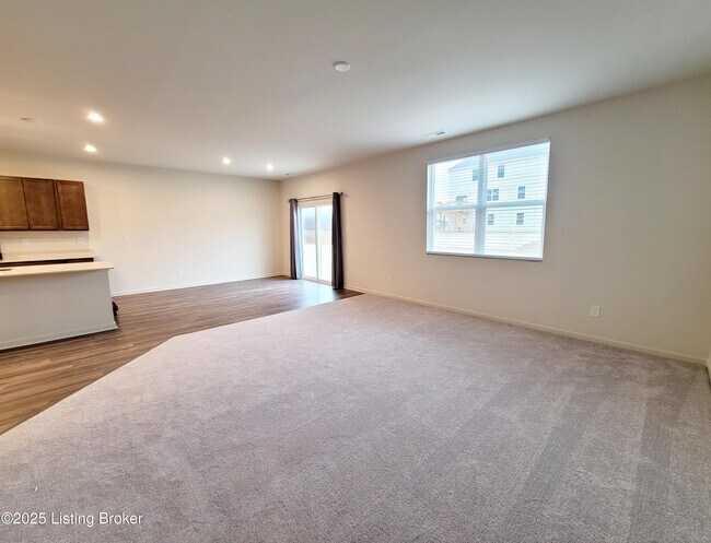 Building Photo - 1003 Dry Run Ct