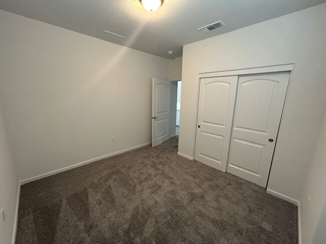 Building Photo - Brand New Home