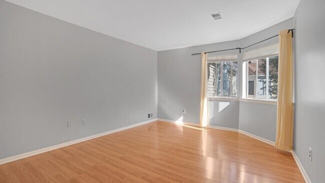 Building Photo - 1090 Schmidt Ln