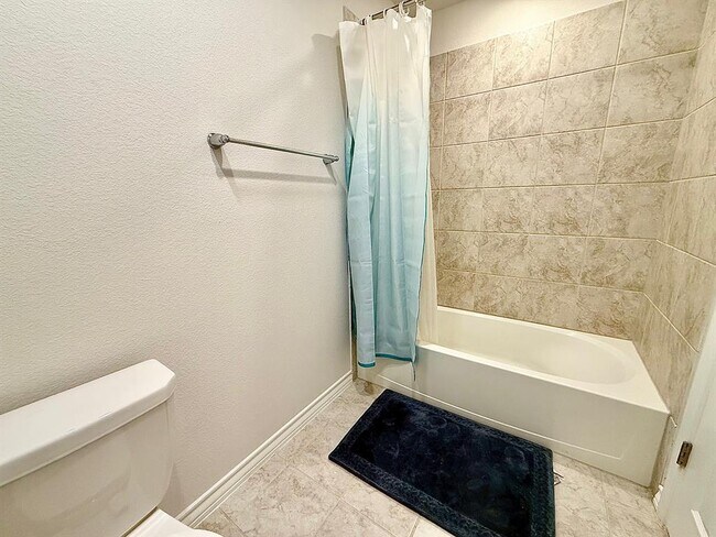 Building Photo - 6601 Folsom Ave