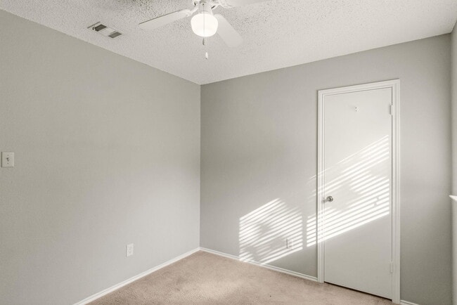 Building Photo - 8311 Treehouse Ln