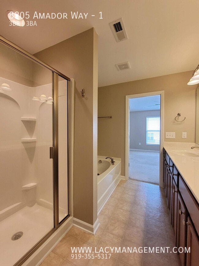 Building Photo - 8205 Amador Way