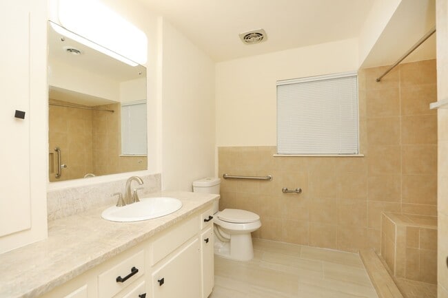 Primary Photo - 12910 Queensbury Ln