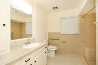 Building Photo - 12910 Queensbury Ln