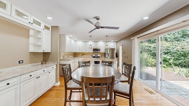Building Photo - 1132 Barberry Ct